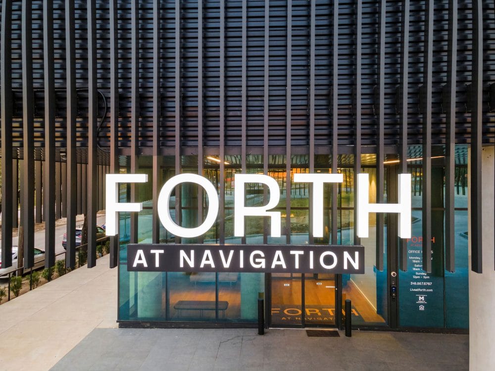 exterior view of the Forth at Navigation apartment building in Houston, TX